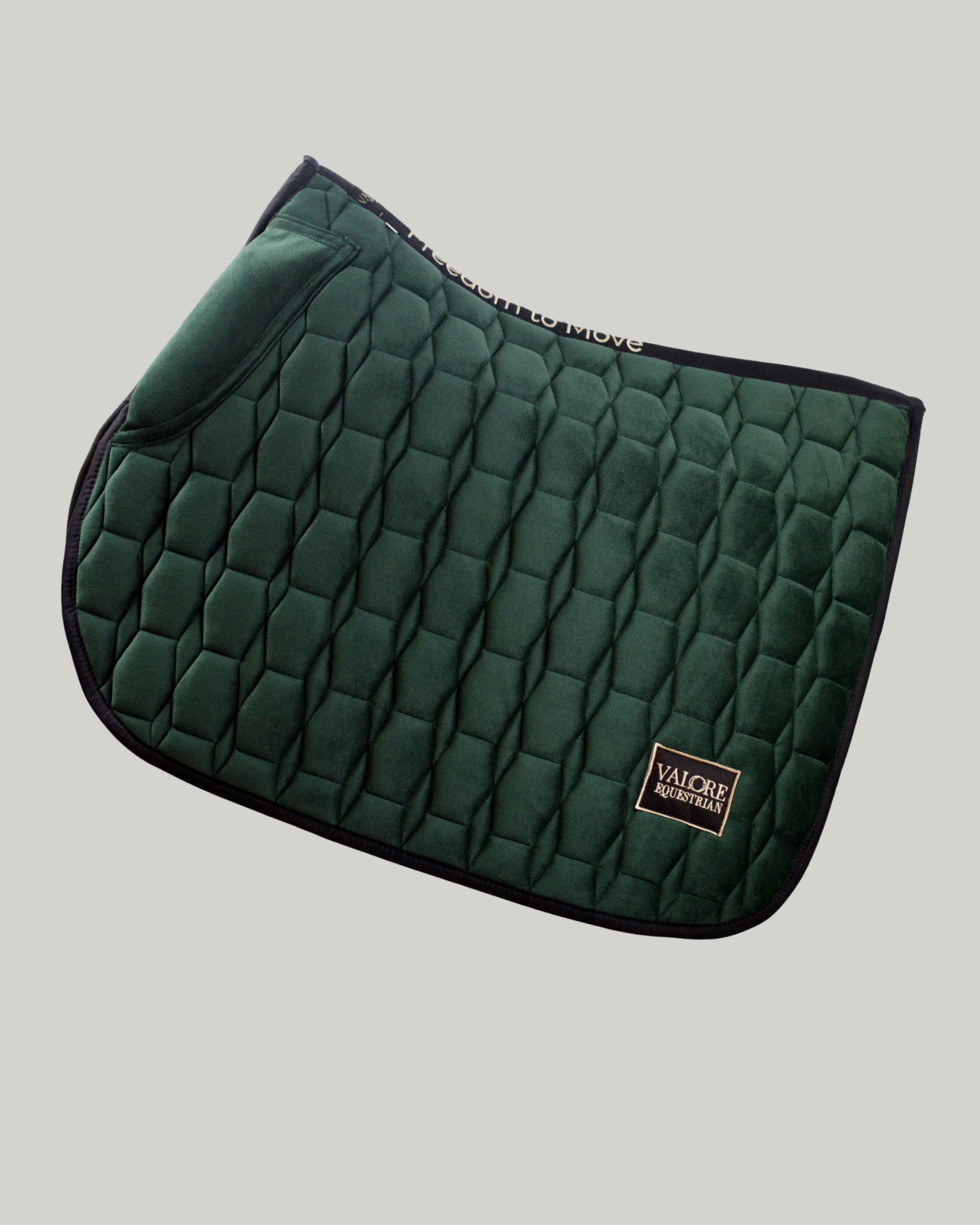 Emerald Dusk Velvet Valore Jumping Wither Relief Saddle Pad – Anatomical Saddle Pad for Comfort and Freedom